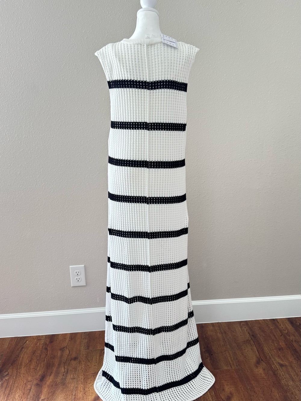 Le' AL.X Stripe Knit Crochet Crew Neck Sleeveless Shift Maxi Dress 100% cotton